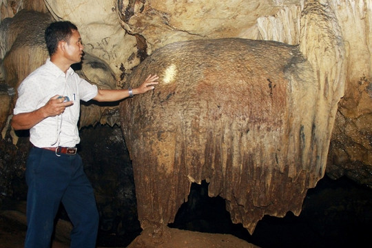 Nhiều bất ngờ phía trong hang động mới phát hiện ở Thanh Hóa