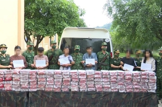 Border guards commended for seizing big haul of drug