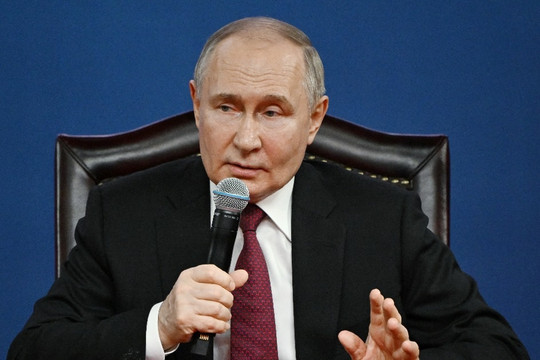 Tổng thống Putin bác tối hậu thư của Ukraine, nêu điều kiện đàm phán