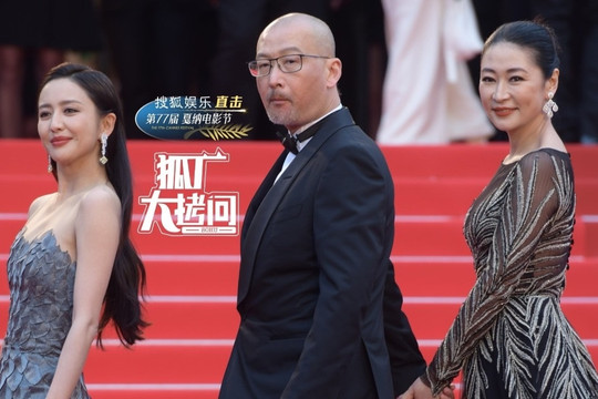 Ngôi sao Trung Quốc bị đuổi khéo khỏi thảm đỏ LHP Cannes