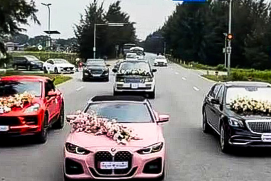 Vụ đoàn xe sang rước dâu dừng đỗ giữa đường: Khởi tố 'Hải idol' và 3 bị can