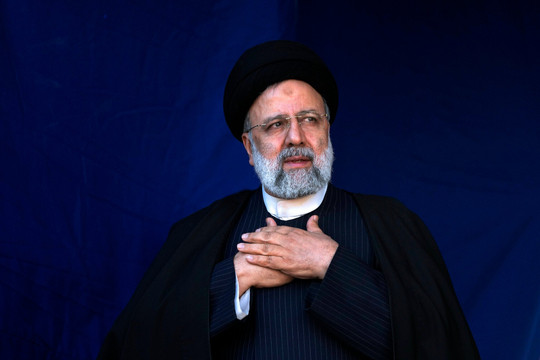 Tổng thống Iran thiệt mạng trong vụ rơi máy bay