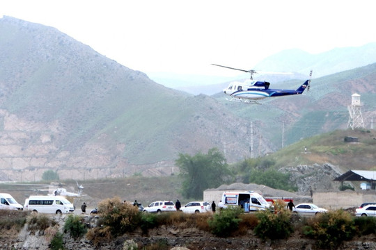 Chưa tìm thấy trực thăng chở Tổng thống Iran bị rơi