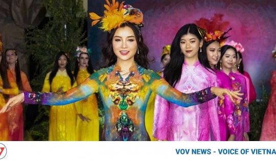 Vietnamese Ao Dai collection makes US debut