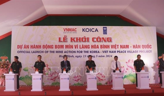 Korea-Việt Nam Mine Action for Peace Villages project started