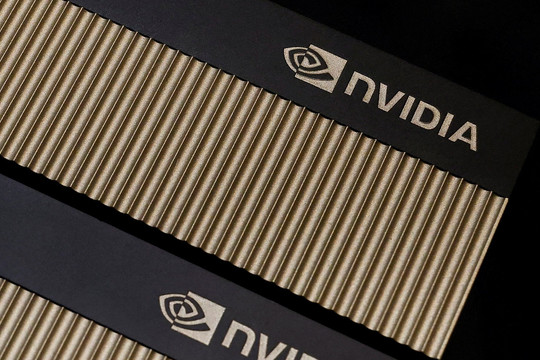 Cổ phiếu Nvidia lập đỉnh, lần đầu vượt mốc 1.000 USD