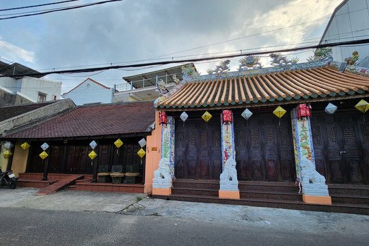 Old Hue heritage street at risk of disappearing