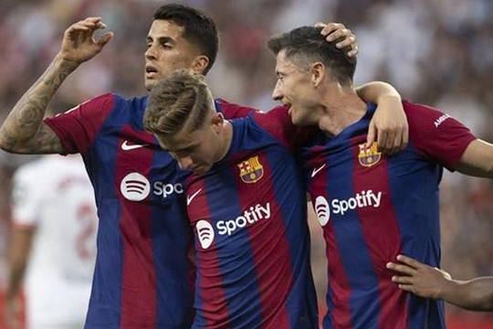 Barcelona thắng ở vòng cuối cùng La Liga, HLV Xavi cảnh báo Hansi Flick