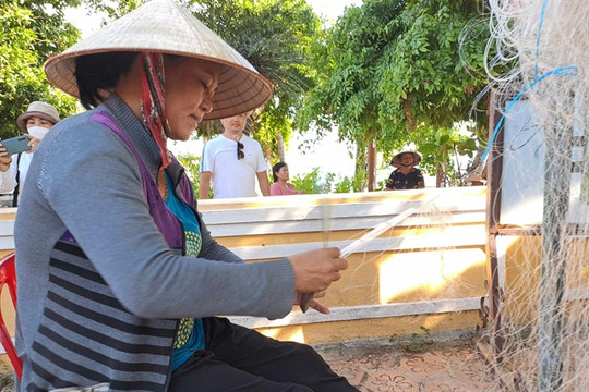 Community-based conservation provides livelihoods on Chàm Islands