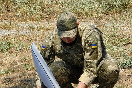 Tác chiến điện tử của Nga đánh bại vệ tinh Starlink trên chiến trường Ukraine