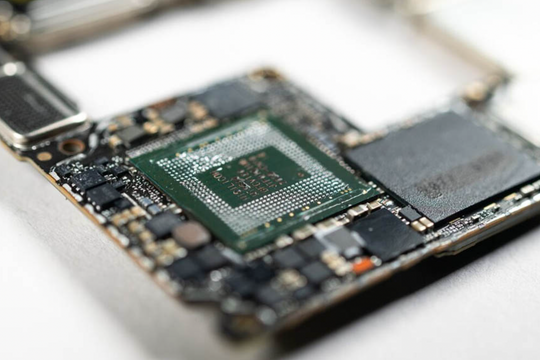 Bị Mỹ cấm vận, Huawei cải tiến công nghệ cũ sản xuất chip 3nm