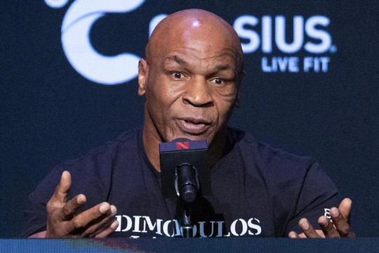 Mike Tyson nhọc nhằn kiếm tiền ở tuổi xế chiều giữa bệnh tật bủa vây