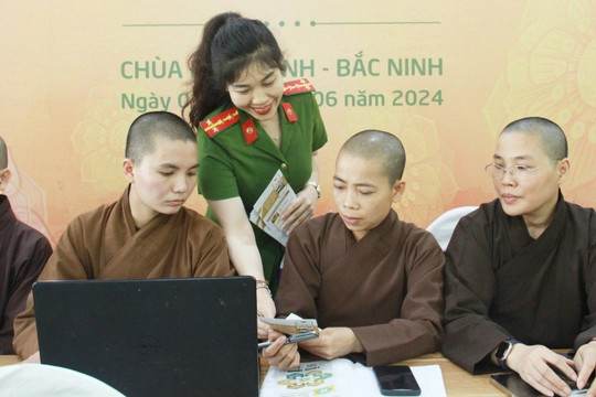 Bộ Công an triển khai phần mềm cúng dường trực tuyến tới chùa trên cả nước