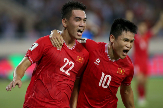 Tuấn Hải ghi bàn thắng vàng, tuyển Việt Nam chiến thắng đầy cảm xúc trước Philippines 