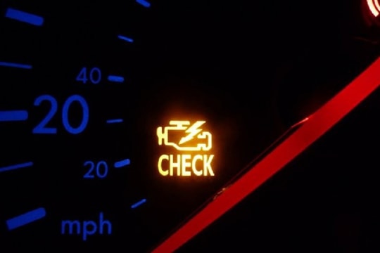 Những lý do khiến đèn check engine sáng