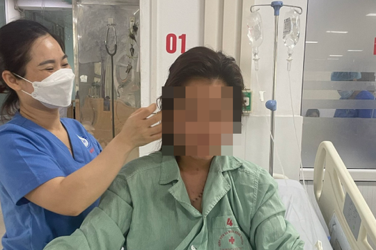 Kỳ tích của người phụ nữ Hà Nội bị sét đánh ngừng tim phổi