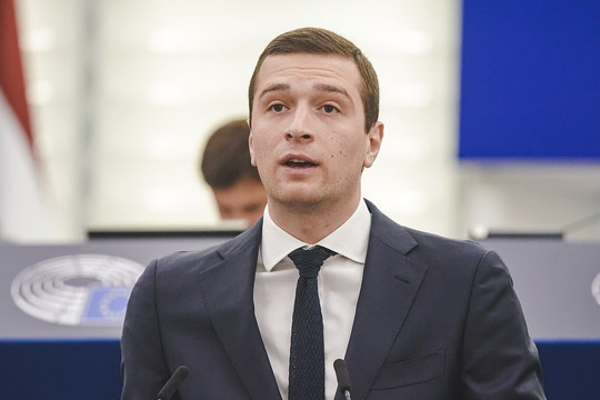 Chân dung 'chính trị gia Tiktok' 28 tuổi có thể trở thành Thủ tướng Pháp