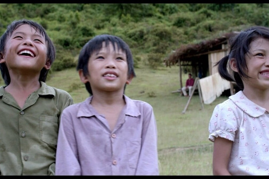 Diễn viên nhí trong phim Việt dự Oscar muốn tìm bố mẹ để hỏi 'sao bỏ rơi con?'