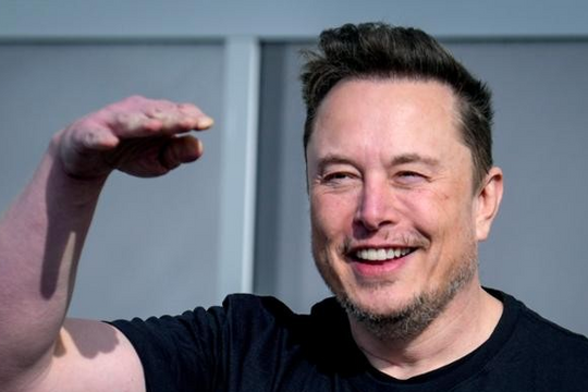 Elon Musk nhận lương 56 tỷ USD, tự tin Tesla sẽ giá trị gấp 8 lần Apple