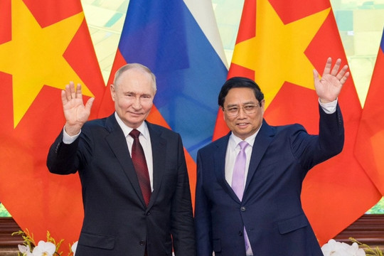 Tổng thống Putin hội kiến Thủ tướng Phạm Minh Chính