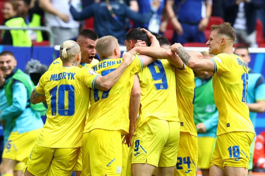 Siêu dự bị ghi bàn, Ukraine ngược dòng đánh bại Slovakia