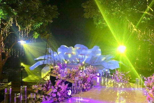 Tiết lộ hậu trường các đám cưới xa hoa của giới siêu giàu Việt