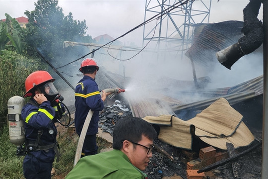 Three young siblings in Đà Lạt killed in fire incident