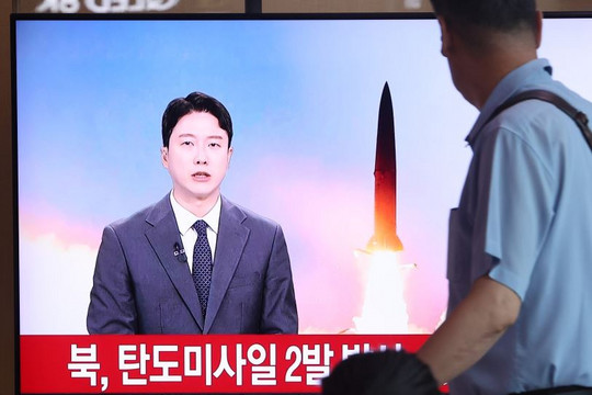 Hàn Quốc: Một trong 2 tên lửa của Triều Tiên có thể đã nổ trên không trung