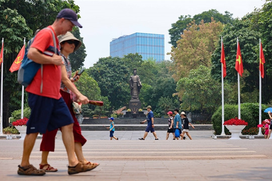 Việt Nam welcomes over 8.8 million foreign tourists in first half of 2024, higher than pre-pandemic figure