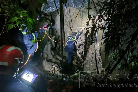 One man rescued from cave collapse in Bắc Kạn
