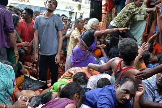 Giẫm đạp ở Ấn Độ: Số thương vong tăng nhanh, ít nhất 107 người chết