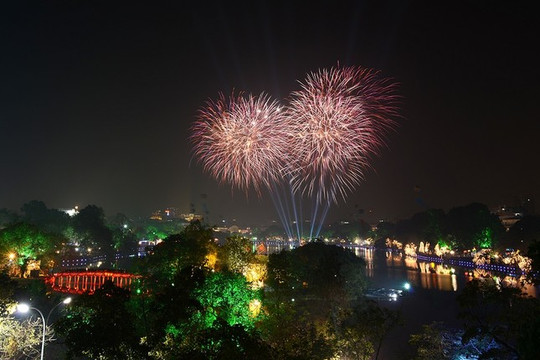 Hanoi to hold Liberation Day fireworks display
