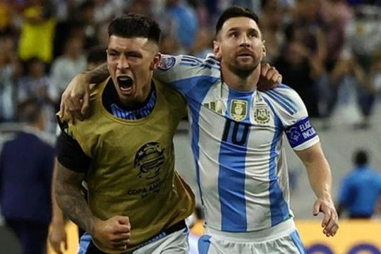 Clip Messi sút hỏng luân lưu, 'người hùng' Martinez giải cứu Argentina