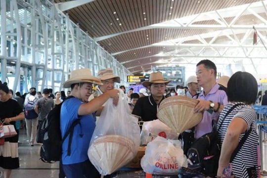 Đà Nẵng needs new products for tourists to stay longer: Official
