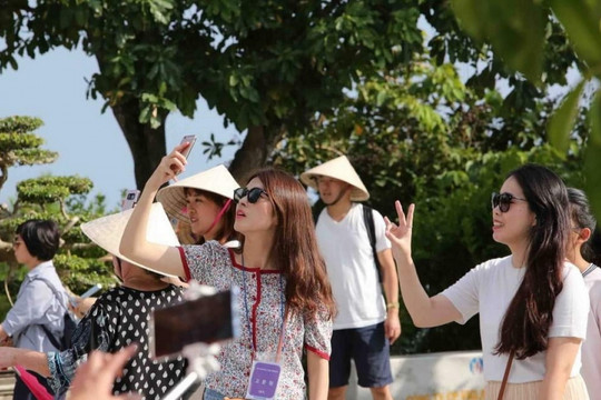 Vietnam becomes most favourable destination for Koreans in summer peak season