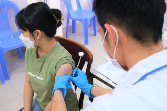Nhu cầu tiêm vaccine ngừa bạch hầu ở Cần Thơ tăng 30%
