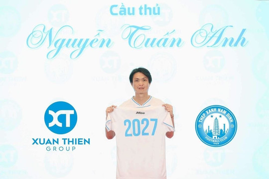 Tiền vệ Tuấn Anh gắn bó thêm 3 năm với câu lạc bộ Nam Định