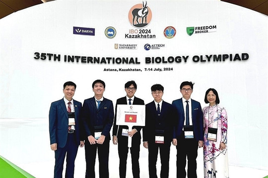 Vietnamese students win three golds, one silver at International Biology Olympiad 2024