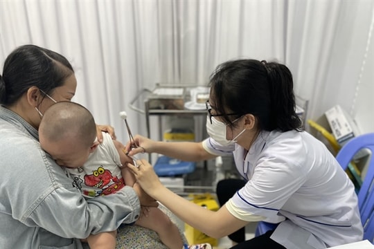 HCM City considers supplementary measles vaccinations for children