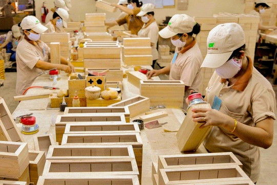 Hoa Kỳ áp thuế đối với tủ gỗ Việt Nam có các bộ phận sản xuất tại Trung Quốc