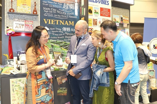 Việt Nam attends 34th Hong Kong Book Fair

