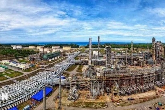 Dung Quat refinery continues to receive crude oil from Dai Hung field