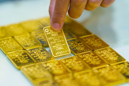 Điểm tin Kinh doanh 23/7: Giá vàng: Vàng trong nước tăng theo đà thế giới