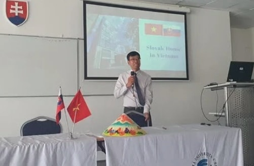 Vietnam’s images introduced at summer camp in Slovakia