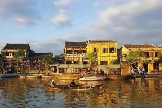 Vietnam joins efforts to promote preservation of world heritage values