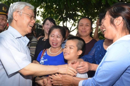 Nhớ cái bắt tay nồng ấm của Tổng Bí thư Nguyễn Phú Trọng