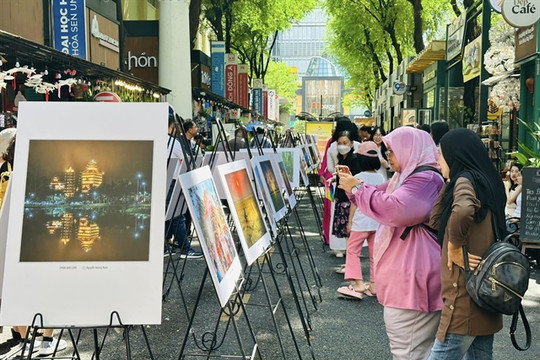 HCM City book streets earn VNĐ37b in first half of 2024