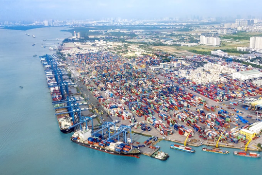 Vietnam enjoys over US$14 billion trade surplus in seven months