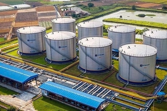 Vietnam exports over 1.1 million tonnes of oil and petroleum in H1