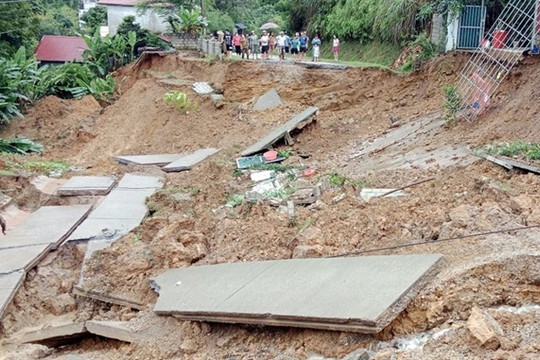 Floods, landslides cause human and property losses in northern region